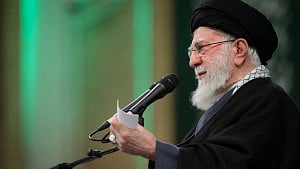 Iran warns of regional conflict if US attacks
