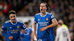Real beat Valencia to stay on Barca’s heels