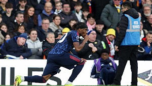 Arsenal back on track as Madueke shines