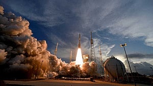 US billionaires Musk, Bezos race China to the Moon