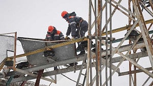 Power drought pushes Ukraine into worst economic crisis