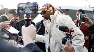 Snoop Dogg gets grand welcome in Swansea