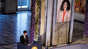 Iran sentences Nobel winner Mohammadi to new prison term