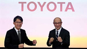 Toyota changes CEO