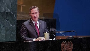 UN envoy Waltz to get initial payment from US