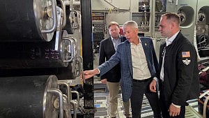 US flies first nuclear microreactor to test viability