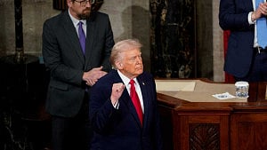 Trump asks US SC to end protections for Syrian immigrants