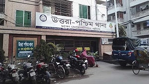 Woman dies, husband critical after Uttara home heist