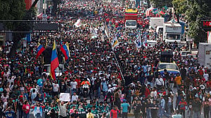 Distrust, desertions undermine Socialist Party grip on Venezuela