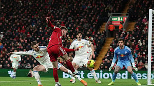 Leeds hold Liverpool to goalless draw