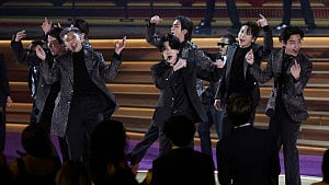 Mexico president asks for more BTS concerts