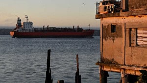 Cuba defiant over Venezuelan oil, money restrictions