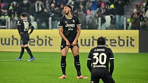 Juve's title hopes suffer blow