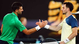 Djokovic opens bid for 25th Grand Slam with win