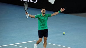 Djokovic thanks doubters after reaching Melbourne final