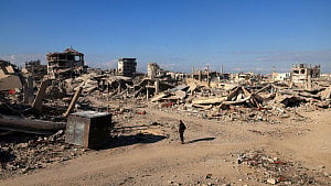 Gaza families ordered to relocate in first truce evacuation