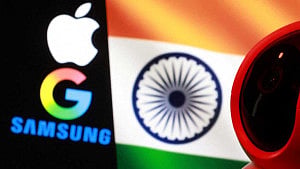 India proposes forcing smartphone makers to give source code