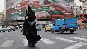 Iran to consider lifting internet ban