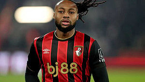 Man City sign 'extraordinary' Semenyo