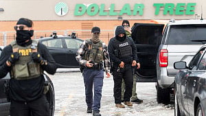 Trump pulls 700 immigration agents from Minnesota