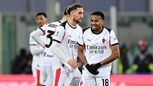 Milan salvage draw at Fiorentina