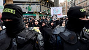 Iran deaths went beyond protesters: witnesses