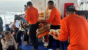 18 die as Philippine ferry sinks, rescue work ongoing