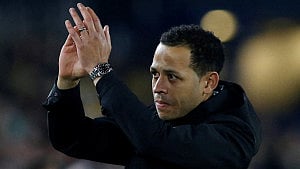 Chelsea appoint Rosenior as head coach