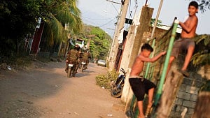 Police attacked in Guatemala after retaking prison