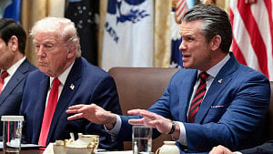 Trump says he plans Iran talks, Pentagon prepares for action