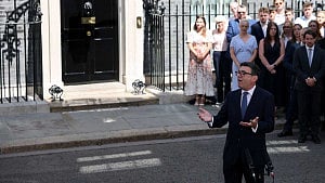 UK’s Burnham to cut taxes on electricity bills