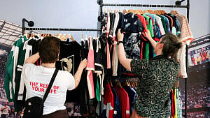 UK retail sales boosted by hot weather, World Cup