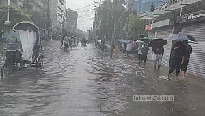 Heavy rain continues in Ctg, many areas waterlogged