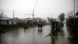 3 killed, hundreds displaced in Chile storms