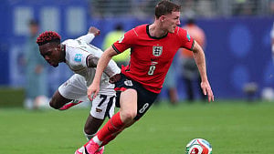 City break record to sign Forest’s Anderson