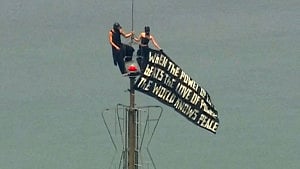 Peace banner unfurled on Empire State spire