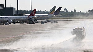 Europe braces infrastructure for heat