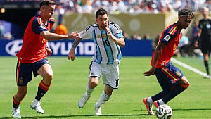 Messi tops World Cup record breakers
