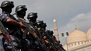 Houthis fire on Saudi oil sites
