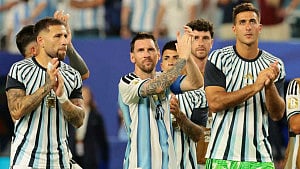 Argentina edge Cape Verde, but doubts remain