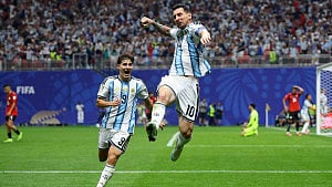 Argentina's great escape keeps dream alive