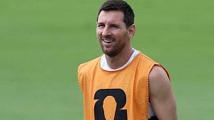 Happy Messi ready for England test