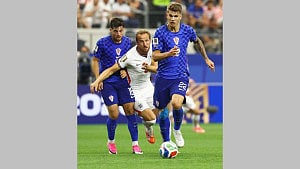 Brighton sign Croatia defender Vuskovic