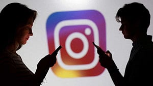 Meta faces trial over Instagram’s ‘addictive design’