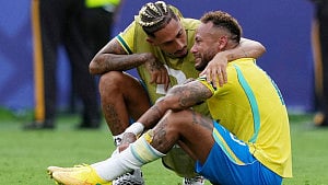 Neymar hints at Brazil farewell