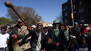900 arrested in S Africa protests
