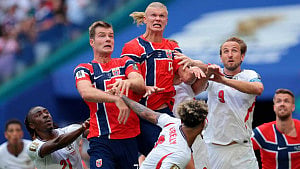 Sorloth faces online abuse after Norway exit
