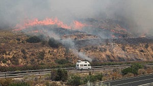 Spanish wildfire victims die in cars