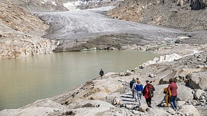 Swiss glacier melt picks up in Europe heatwave