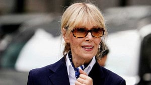 E Jean Carroll can collect $5mn from Trump